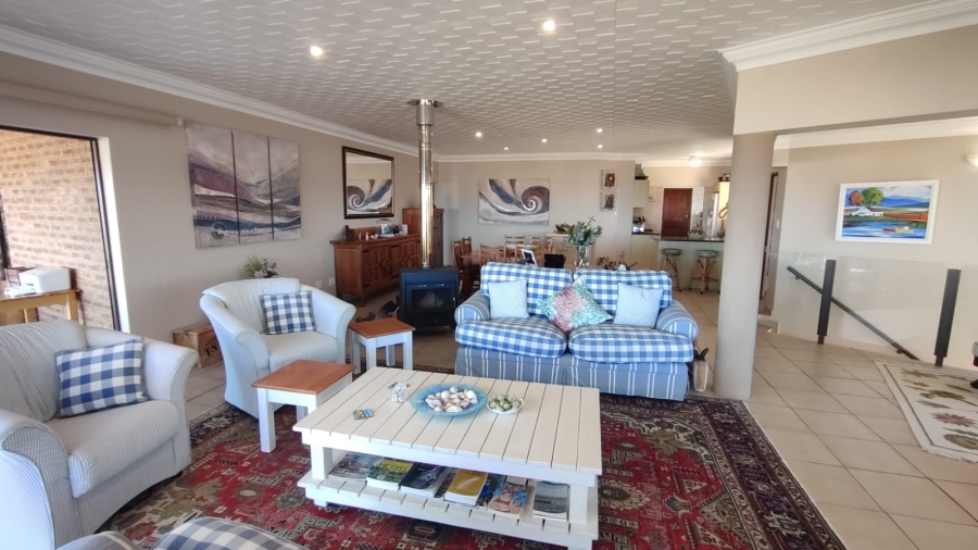 6 Bedroom Property for Sale in Stilbaai Wes Western Cape